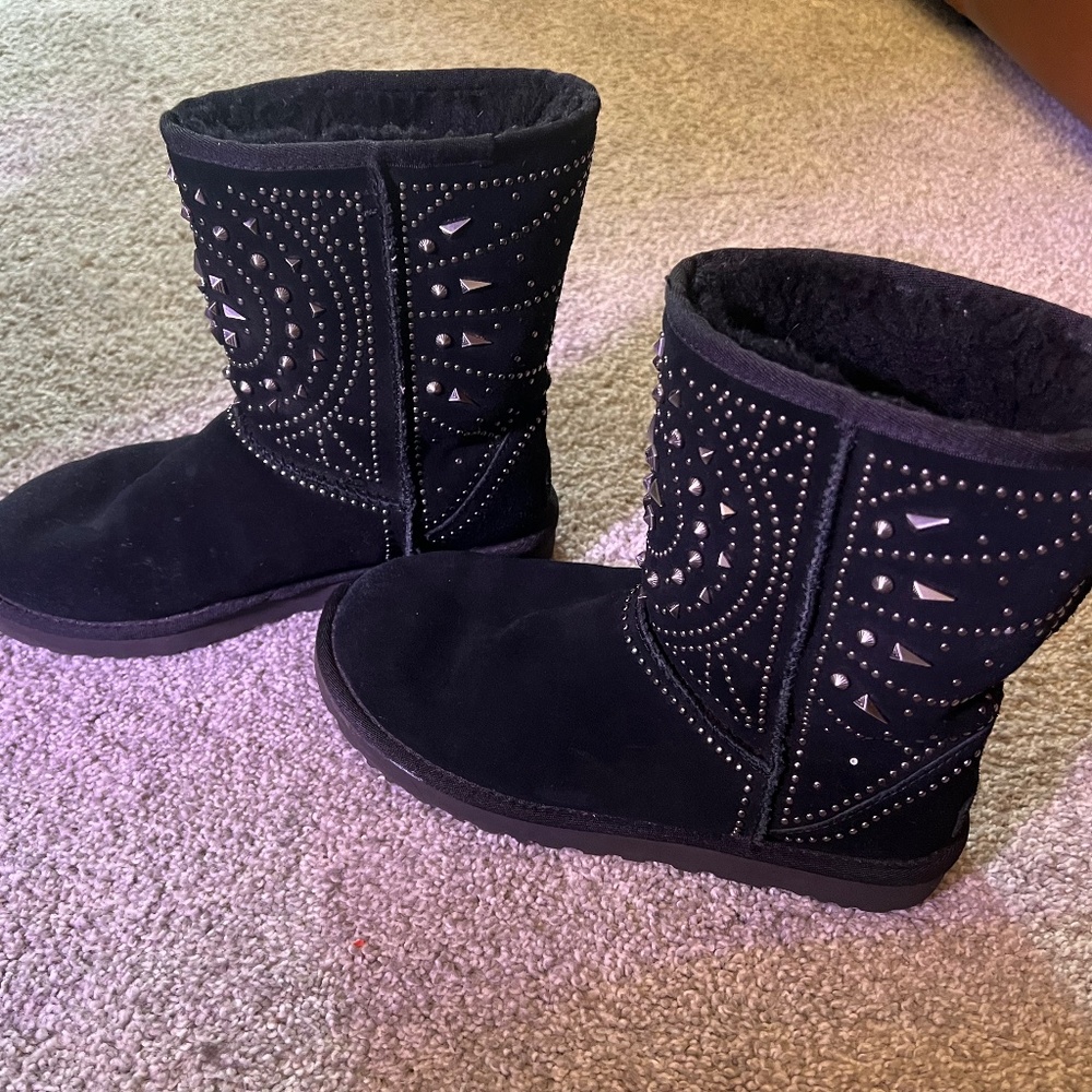 Rare Ugg Fiore Deco Stud Black Boots size 8